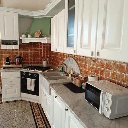Castle 2 Bedrooms, 2 Bathrooms Apartment Florence