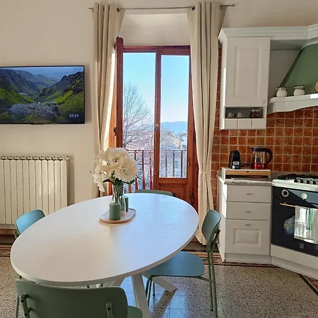 Apartment Castle 2 Bedrooms, 2 Bathrooms *