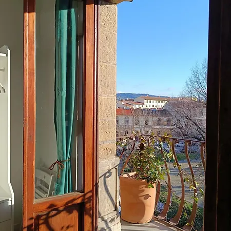 Castle 2 Bedrooms, 2 Bathrooms Apartment